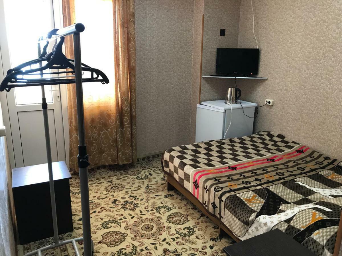 Davel Hotell Gagry Eksteriør bilde