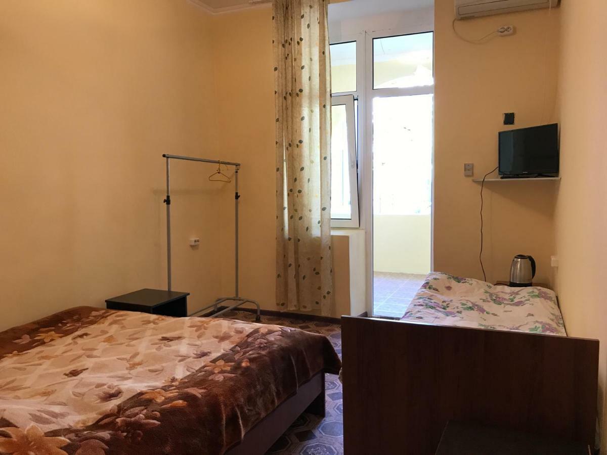 Davel Hotell Gagry Eksteriør bilde